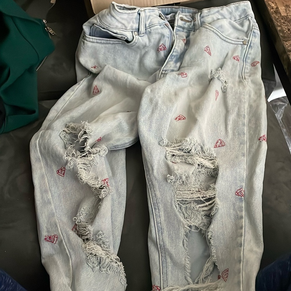 Tinisltown jeans mom style